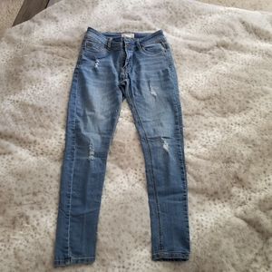 Skinny Jeans (lightly distressed)